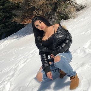 Meet your Posher, Isis